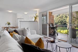 Water-Front Wonder Near Woy Woy