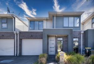 Glenroy 2br1ba In Townhouse Parkingwi-fibath