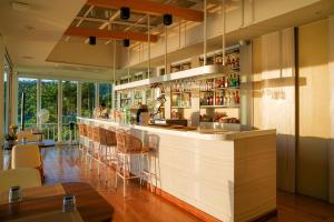 ANONA SUNSET Boutique