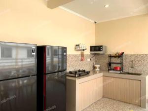 Premium Guest House Harmoni Jakarta pusat - Free Wifi & Smart tv Facility