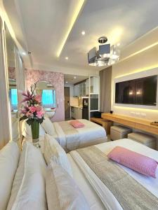 Graceful Getaway Suites