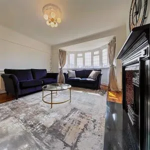 King's Park View - Holdenhurst