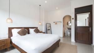 Kamila Villa 1 by Villa Finder