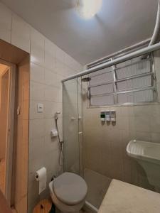 Apartamento NA PRAIA DE COPACABANA prox METRO cantagalo