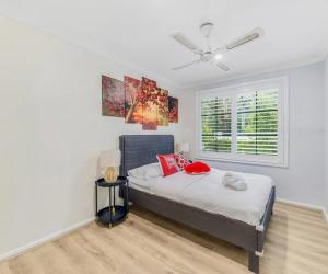 4BR Castle Hill Home Garage Near Mall & Park