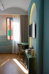 Lotus Home Cafe - Budget