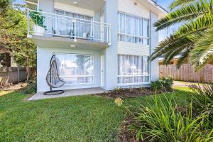 Sandy Shores Unit 1 - 150m Walk to Beach