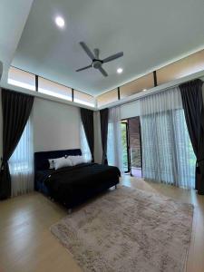 luxurious villa templer park