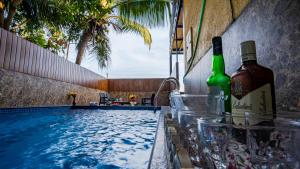 Bumblebee Villa-3BHK Private Pool-Caretaker, WiFi