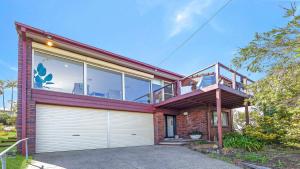 Seabreeze Escape by HolidayCo