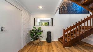 Seabreeze Escape by HolidayCo