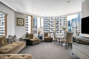 At Home with Sydney Harbour Bridge and Opera House