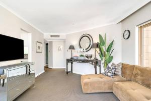 At Home with Sydney Harbour Bridge and Opera House