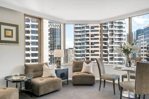 At Home with Sydney Harbour Bridge and Opera House