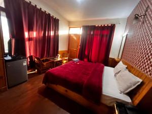 Chail retreat river inn