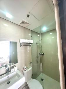 Cozy 1BR at Greenbelt Hamilton Makati