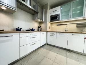 Full-Serviced Residential Apartment in Uptown, BGC