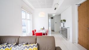 Full-Serviced Residential Apartment in Uptown, BGC