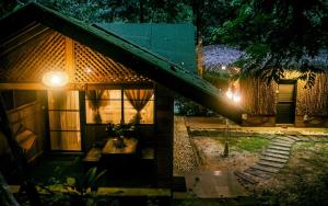 Escape to Nature Cozy Terrace Room by the River