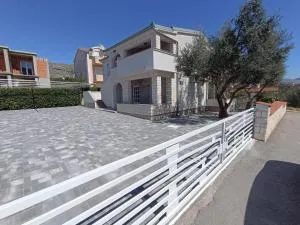 Apartments Jurkovic - Bašelovići