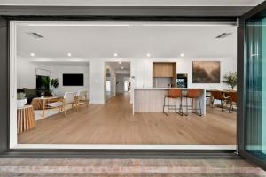 Sydney Harbour-Front Home With Views & Parking