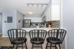 Emerald Skye 63 condo