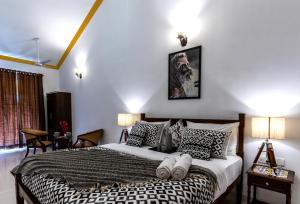 Bumblebee Villa-3BHK Private Pool-Caretaker, WiFi