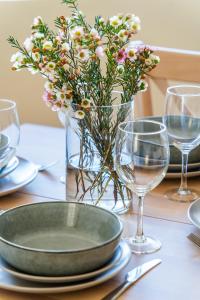 Rosehill Retreat Near Parramatta with Parking