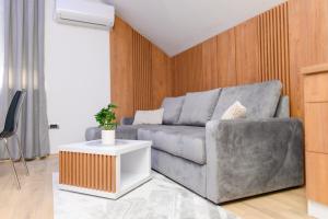 BOŽUR apartmani, kod hotela Sunce