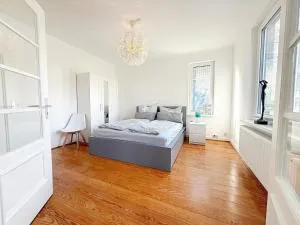 Moderne Altbauwohnung in Elmshorn bei Hamburg - Ельмсгорн