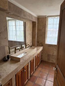 maison de charme piscine au bord de mer