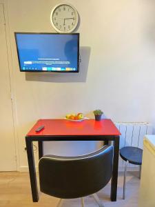 Studio neuf avec terrasse à Yerres, 200m de la gare