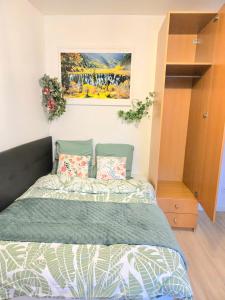 Studio neuf avec terrasse à Yerres, 200m de la gare