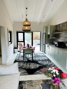 One on Albatros Road