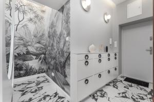 Aleje Jerozolimskie 25 by Homeprime