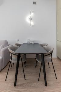 Aleje Jerozolimskie 25 by Homeprime