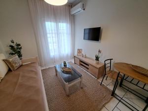 Finikas Apartment R205