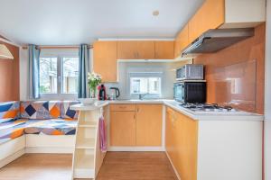 Campings Mobilhome - piscines - terrasse : photos des chambres