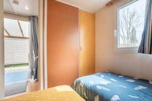 Campings Mobilhome - piscines - terrasse : photos des chambres