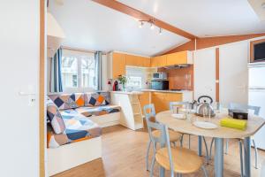 Campings Mobilhome - piscines - terrasse : photos des chambres