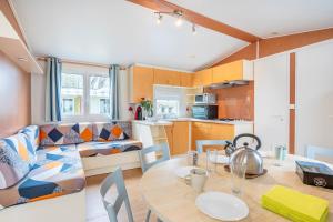 Campings Mobilhome - piscines - terrasse : photos des chambres