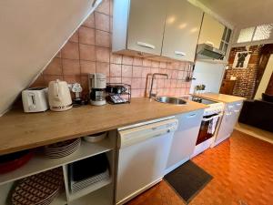 Appartements Spacieux appartement jardin, BBQ, vue sur mer, Trouville : photos des chambres