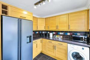 Elegant 5 Bedroom and 3 Bathroom Home in St Annes