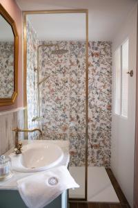 Maisons d'hotes La Comtoiserie : Chambre Double ou Lits Jumeaux - Vue sur Jardin