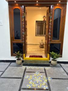 Guhan HomeStay - Bright & Cozy Studio Full Furnished & Full Kitchen, WiFi & Balcony