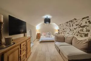 L'atypique Chez Les Amoureux - Le Villard