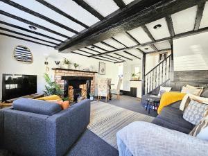 Leaf Tree Cottage, close to Coast, Lakes and Fells