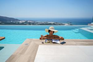 Nafsika Xenia - Odysseus