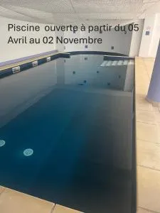 奥利威尔尤赛公寓酒店 - 于泽斯