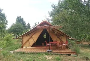 lodge Crusoé - Esparsac